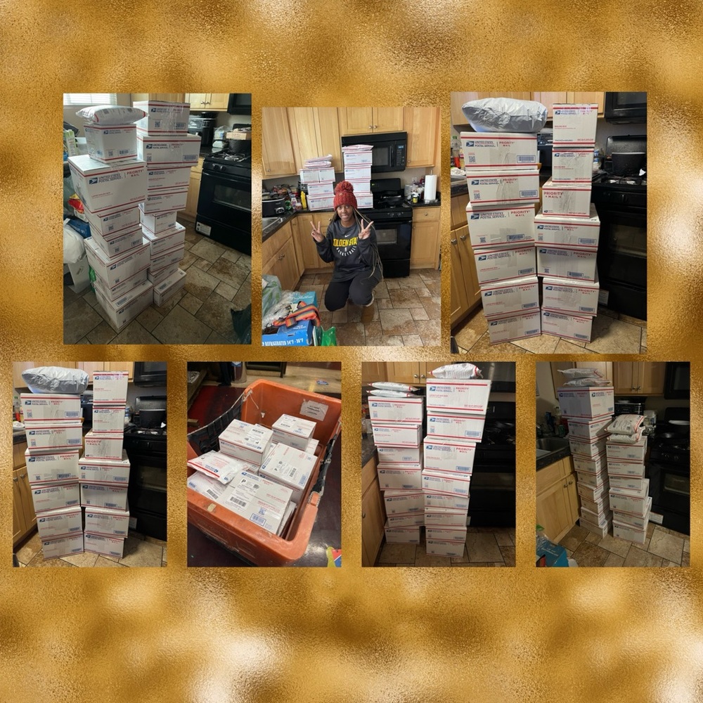 Zeqkweenshere IS LIVE🎉 - Picture 2 of 13